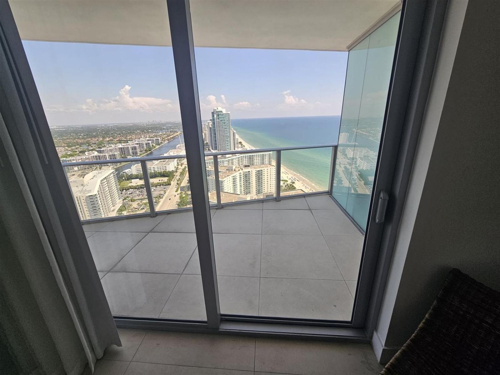 Lyfe-3308 Villa Hollywood Bagian luar foto