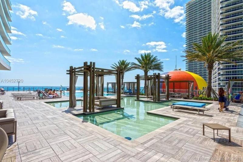 Lyfe-3308 Villa Hollywood Bagian luar foto